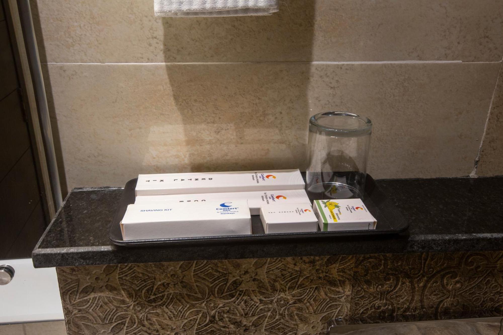 Comfort Inn Risikés Kültér fotó